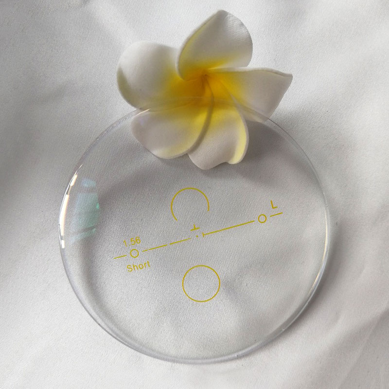 1.56 لنز پروگرسیو HMC