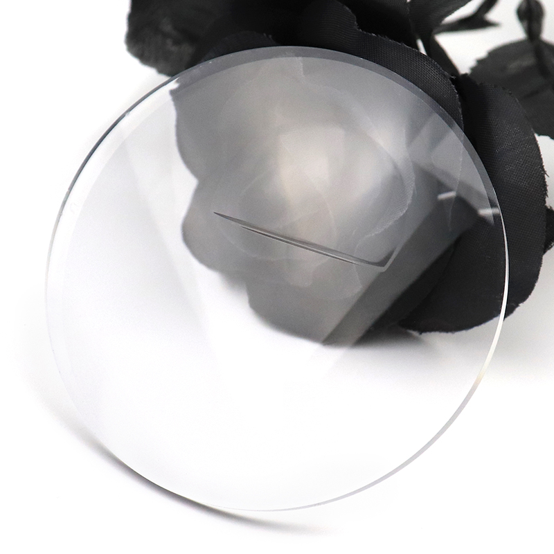 1.56 لنز دو کانونی تخت HMC