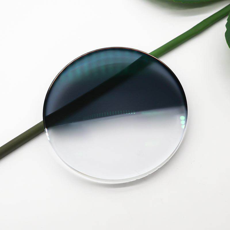 1.56 لنز فتوکرومیک SHMC