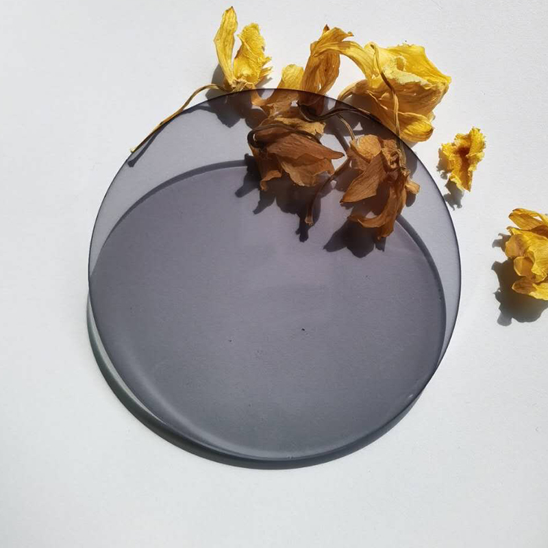 1.67 لنز فتوکرومیک SHMC